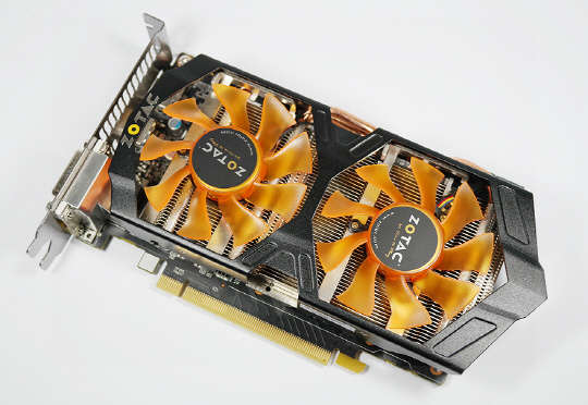 조텍의 하이엔드급 그래픽 카드 '지포스 GTX660 수퍼라티브'가 가격을 내려 가성비가 더욱 좋아졌다.